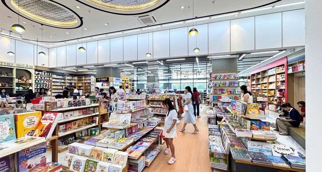 nha-sach-fabico-hung-vuong