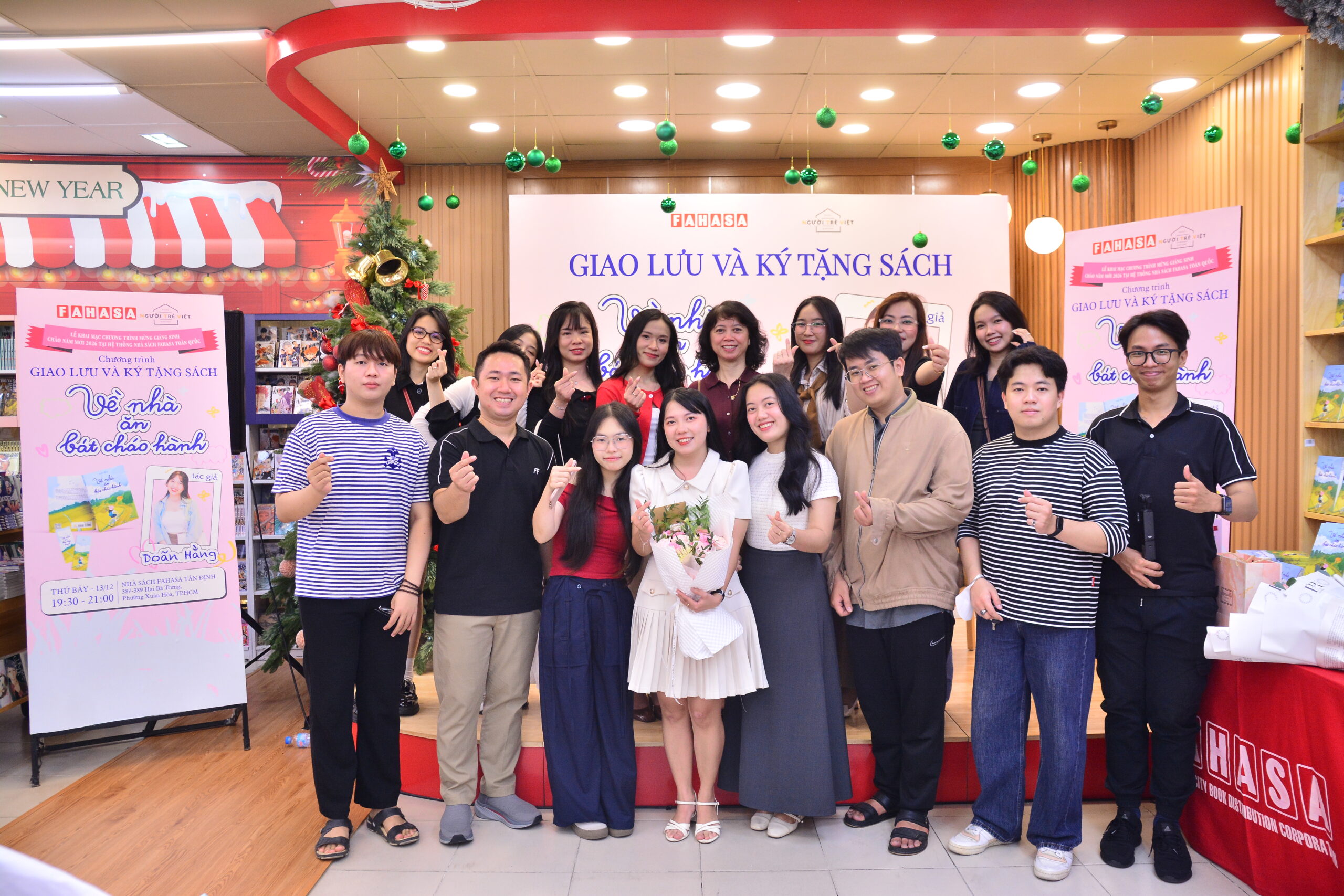 Chương trình giao lưu tác phẩm“ Về nhà ăn bát cháo hành” của Tác giả Doãn Hằng tại Nhà sách FAHASA Tân Định Chương trình giao lưu tác phẩm“ Về nhà ăn bát cháo hành” của Tác giả Doãn Hằng tại Nhà sách FAHASA Tân Định