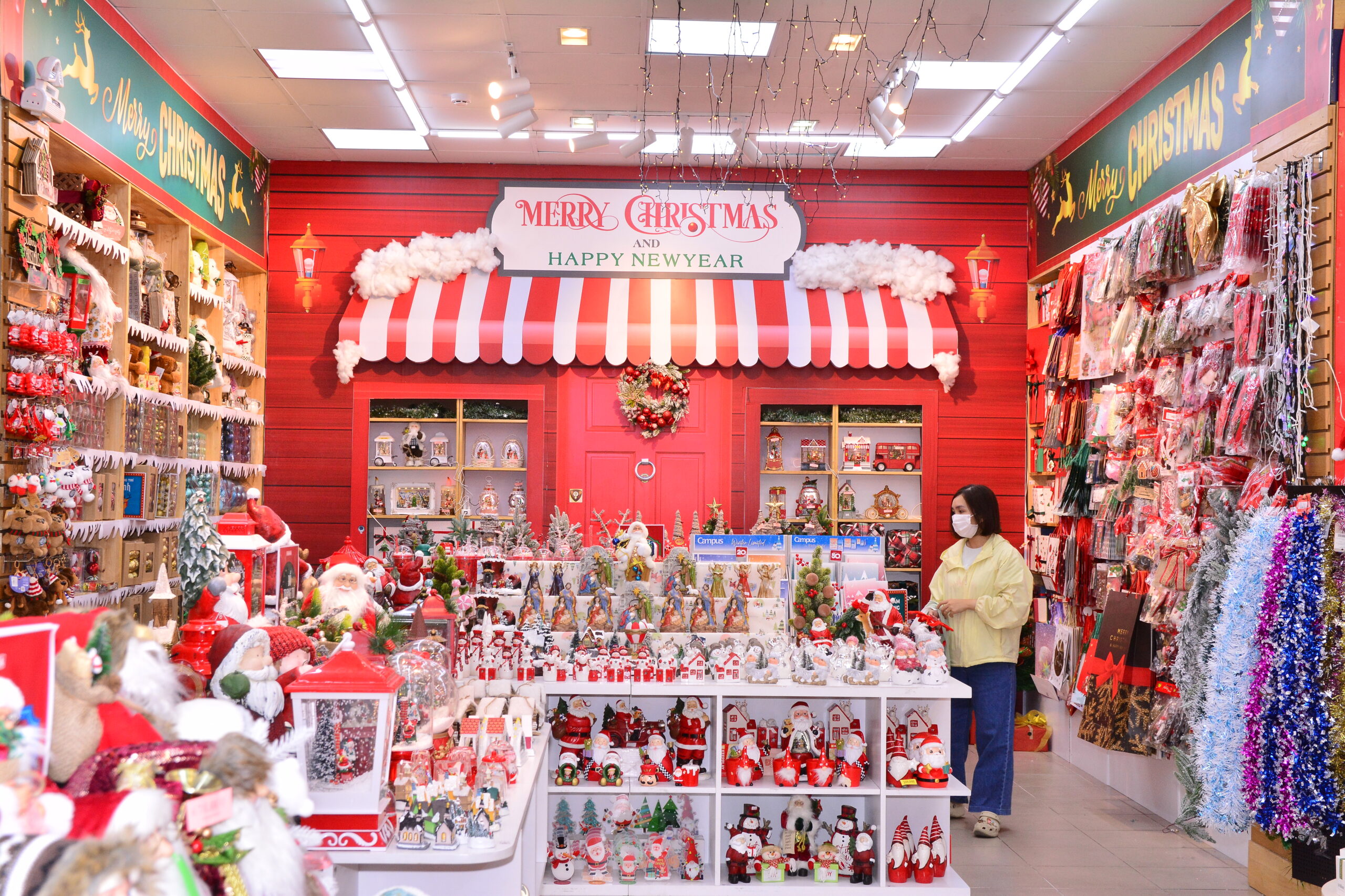 Hội sách Xmas Fair tại Nhà sách FAHASA Tân Định (2) Hội sách Xmas Fair tại Nhà sách FAHASA Tân Định (2)