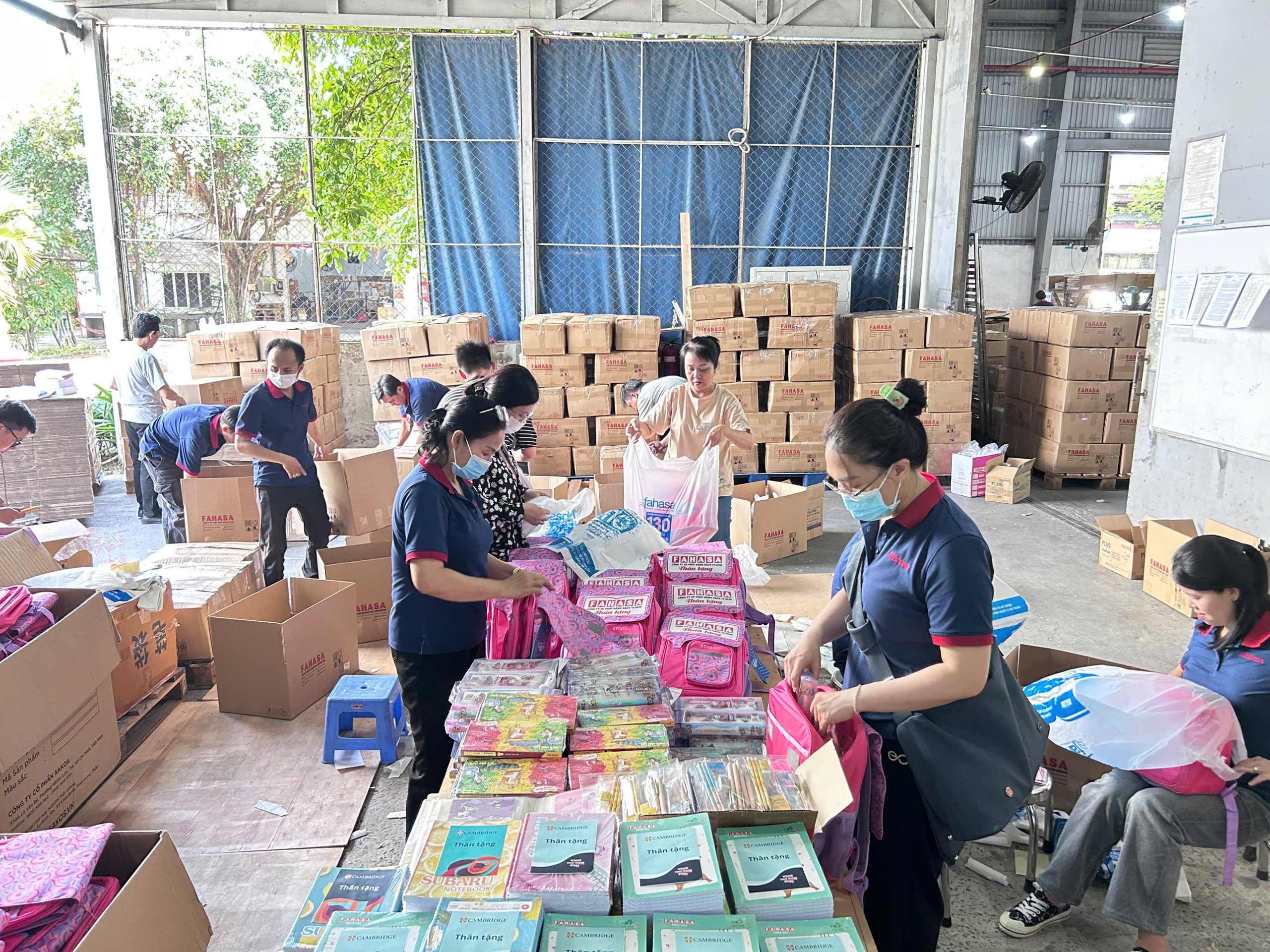 Nghĩa tình của Fahasa hướng về đồng bào miền Trung