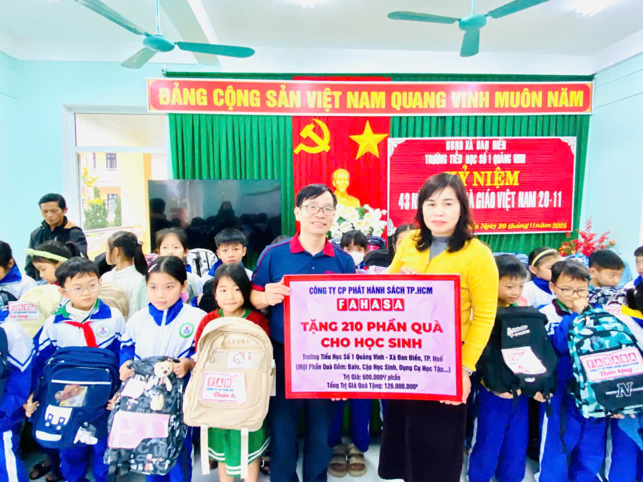 Nghĩa tình của Fahasa hướng về đồng bào miền Trung