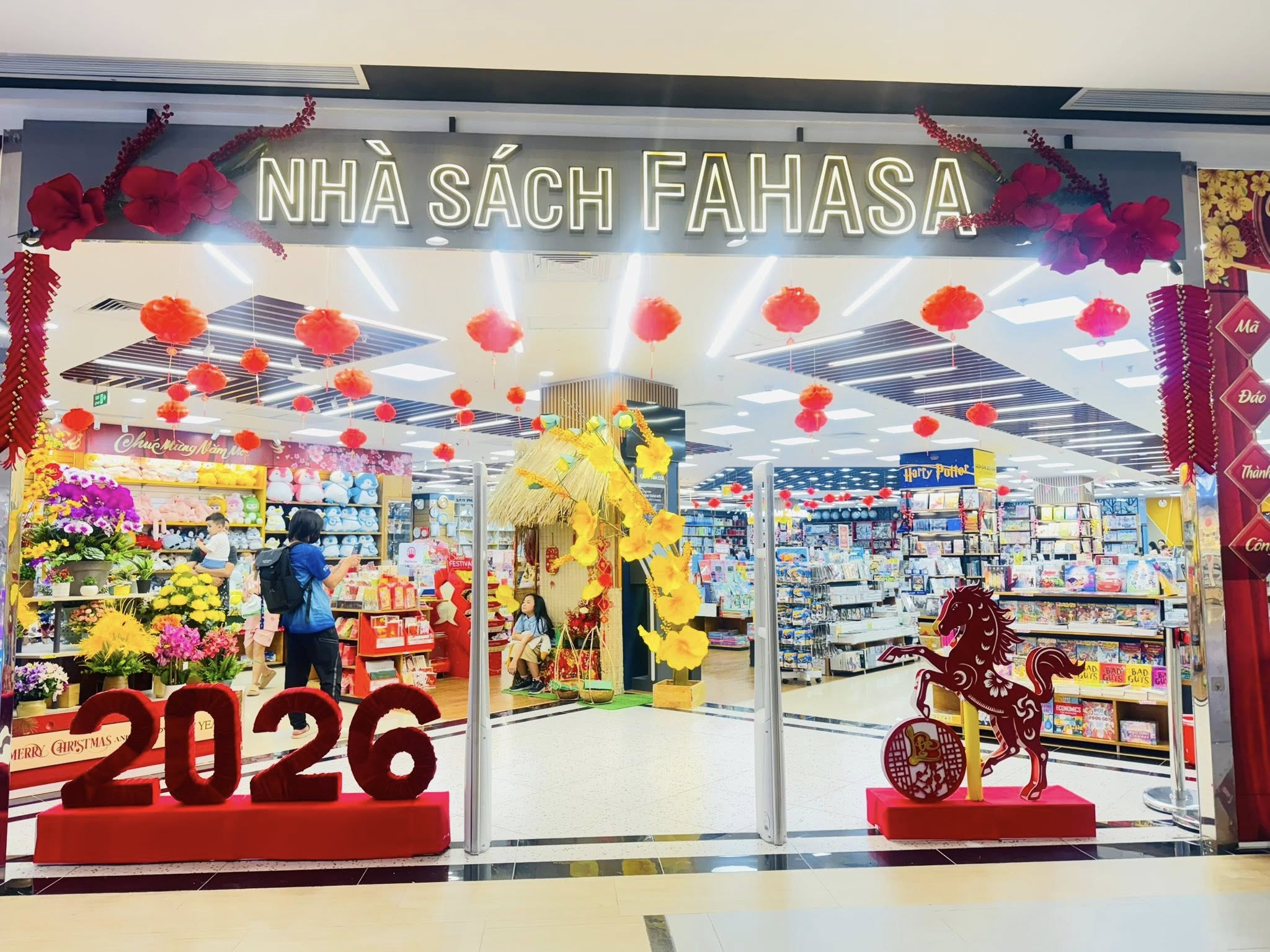 Gợi ý làm đèn lồng và phụ kiện treo cửa