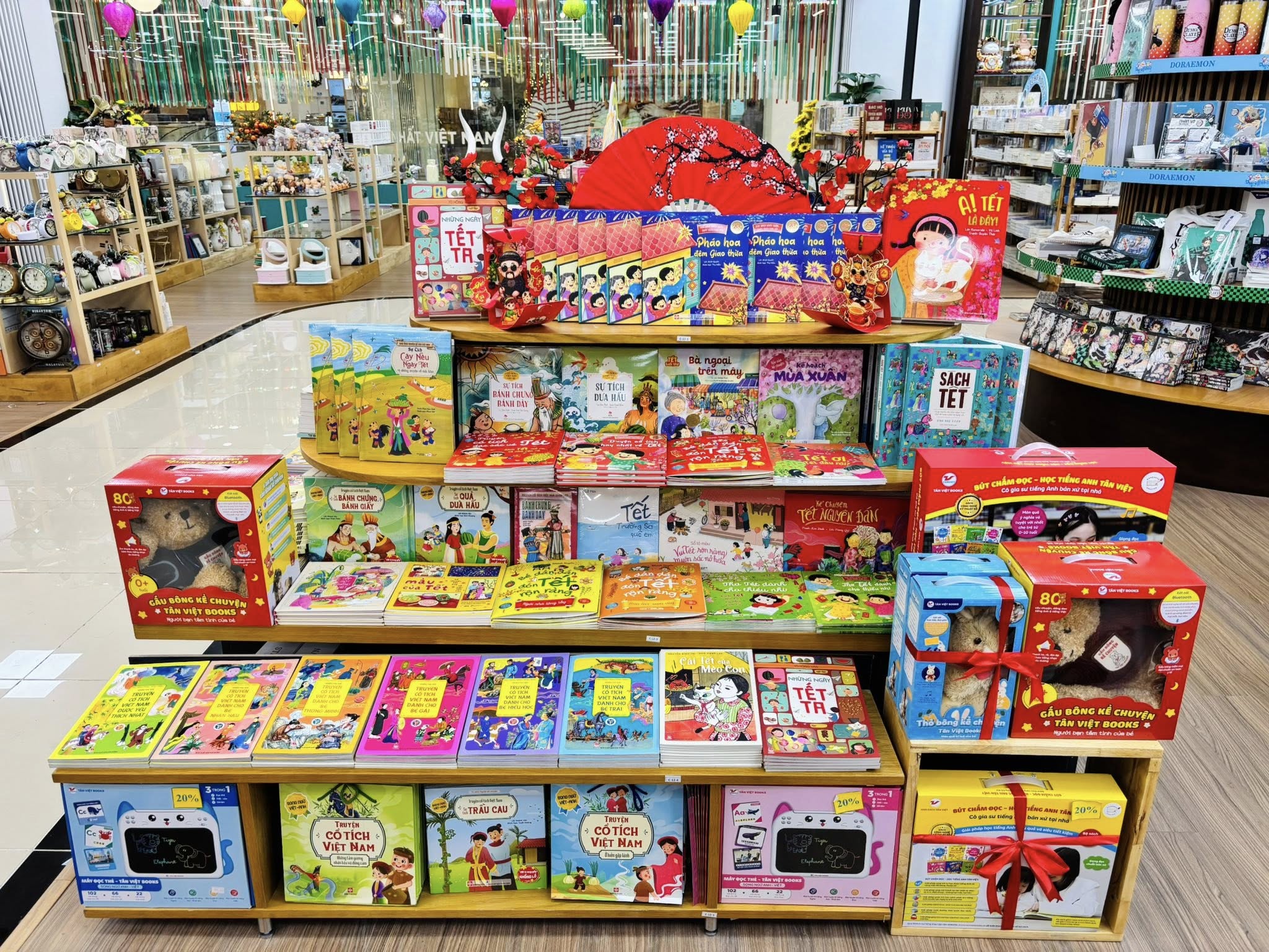 Địa điểm mua giỏ quà Tết dễ chọn tại TP.HCM: Nhà sách FAHASA Địa điểm mua giỏ quà Tết dễ chọn tại TP.HCM: Nhà sách FAHASA