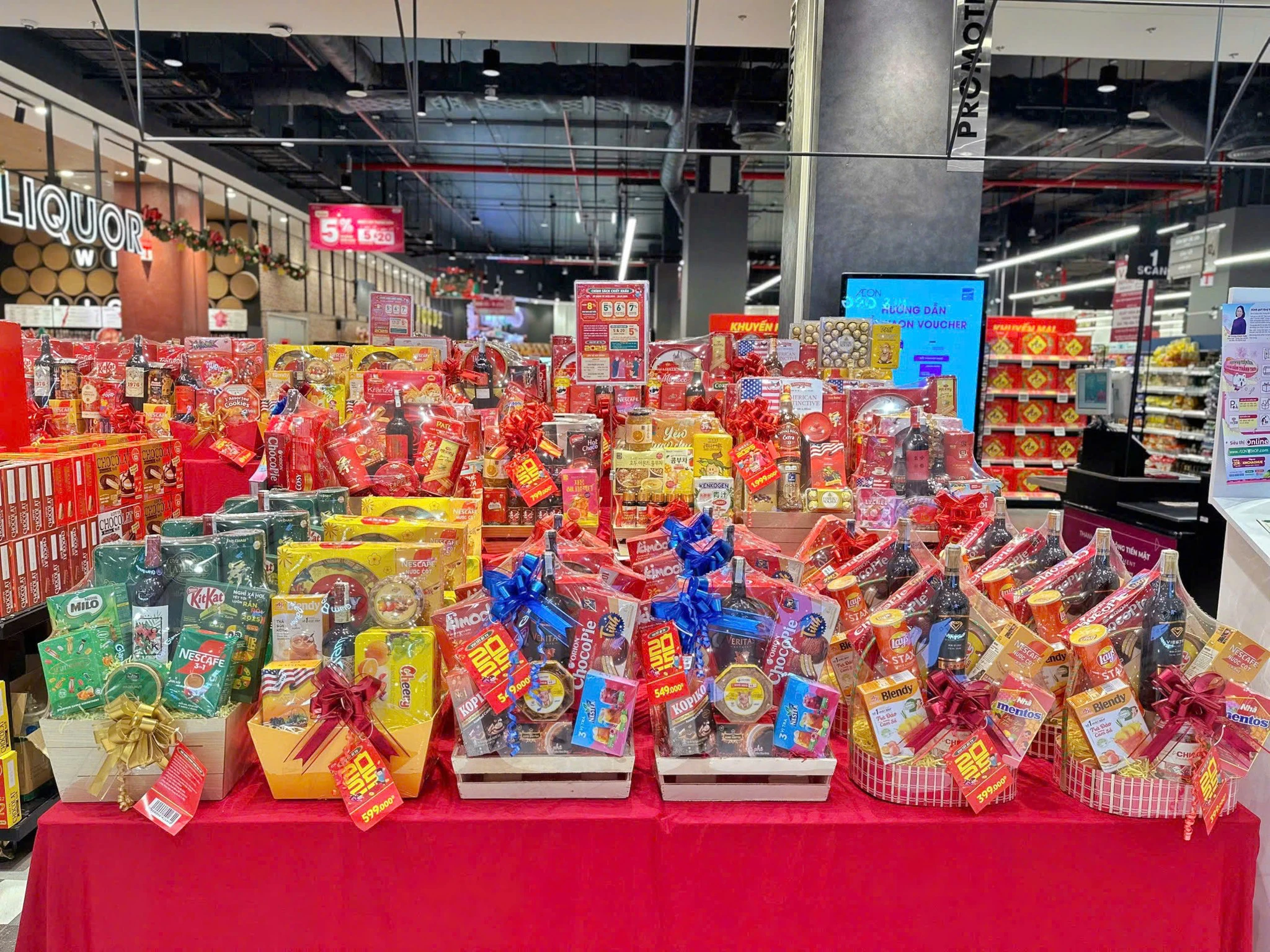 Địa chỉ mua giỏ quà tết: TTTM Aoen Địa chỉ mua giỏ quà tết: TTTM Aoen