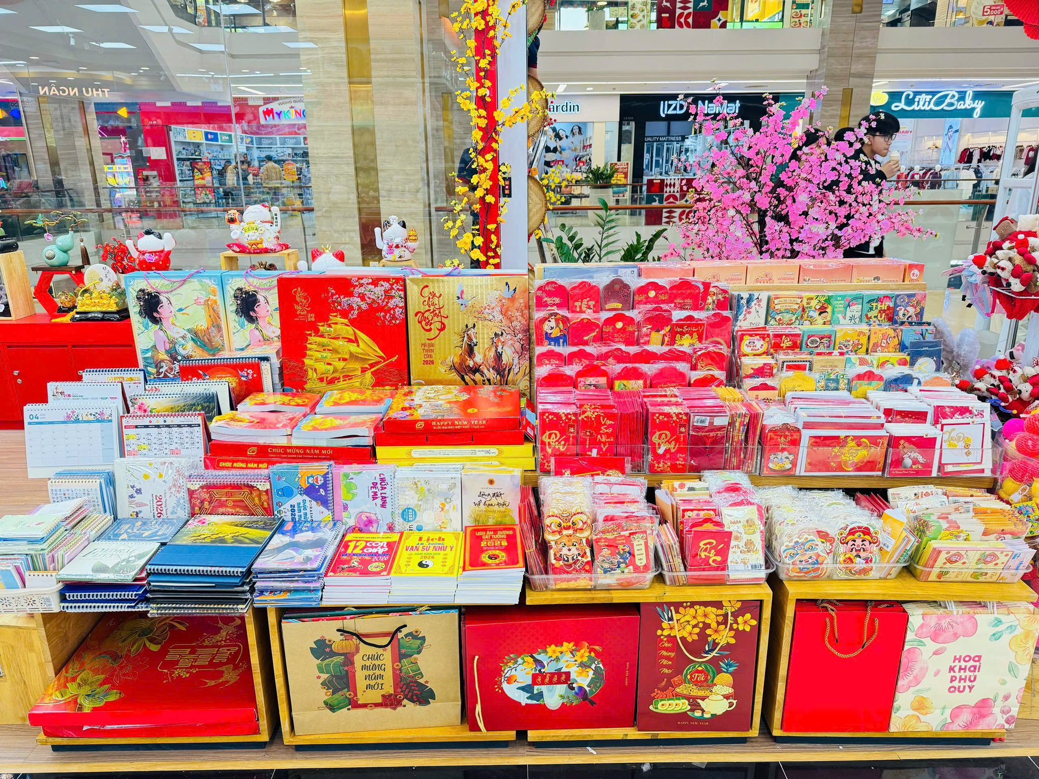 Địa điểm mua giỏ quà Tết dễ chọn tại TP.HCM: Nhà sách FAHASA Địa điểm mua giỏ quà Tết dễ chọn tại TP.HCM: Nhà sách FAHASA