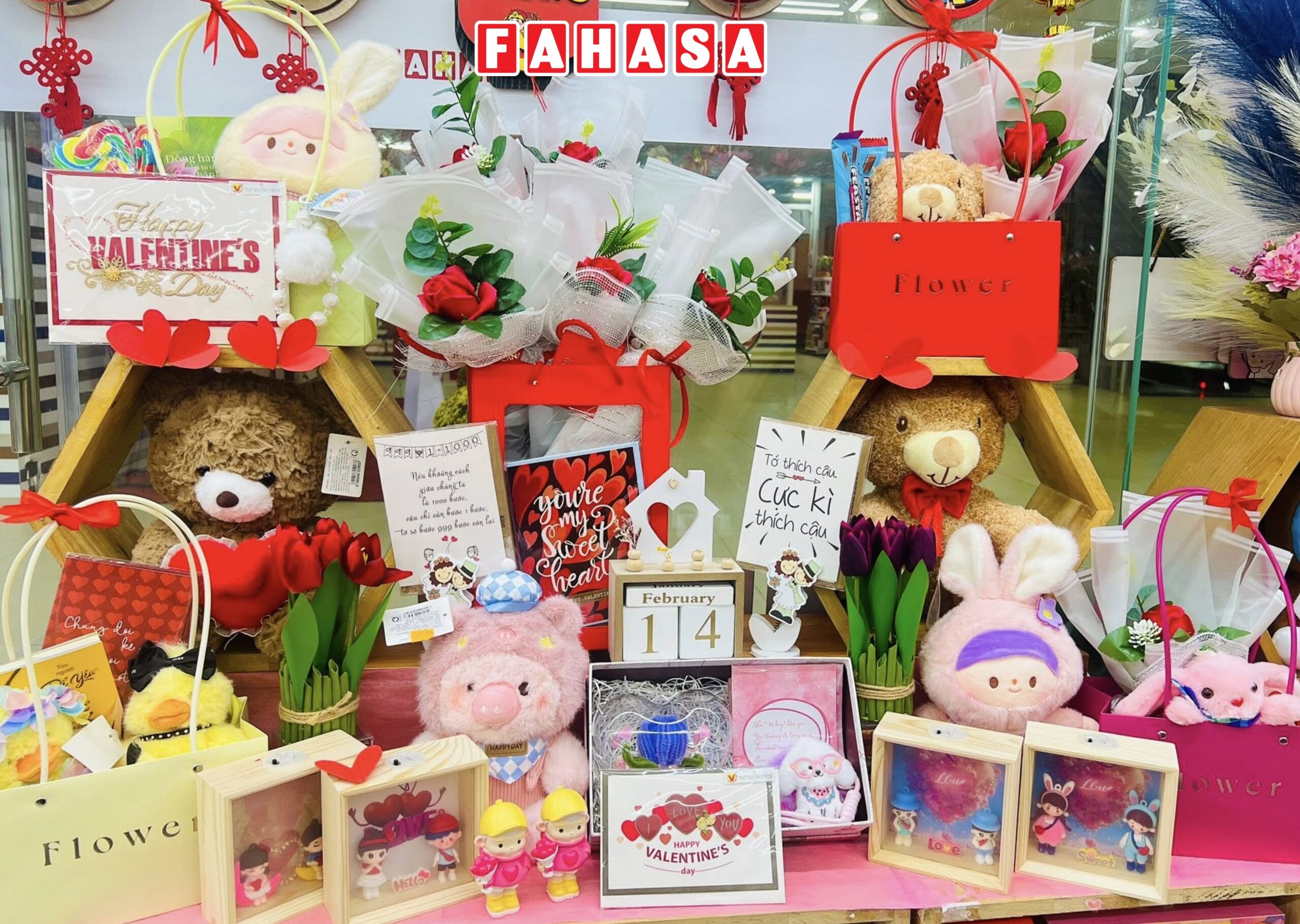 Chọn quà tặng Valentine cho nữ theo sở thích (làm đẹp / chụp ảnh / đọc sách / decor). Nguồn Nhà sách FAHASA