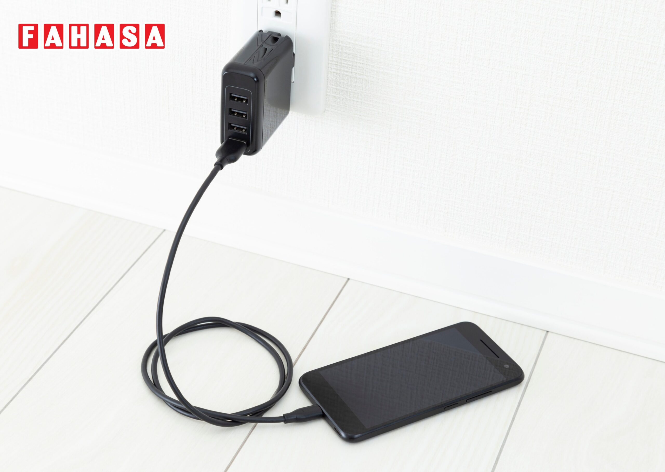 Gợi ý quà Valentine cho bạn trai ý nghĩa, thiết thực nhất 2026 Sạc nhanh cáp sạc chất lượng