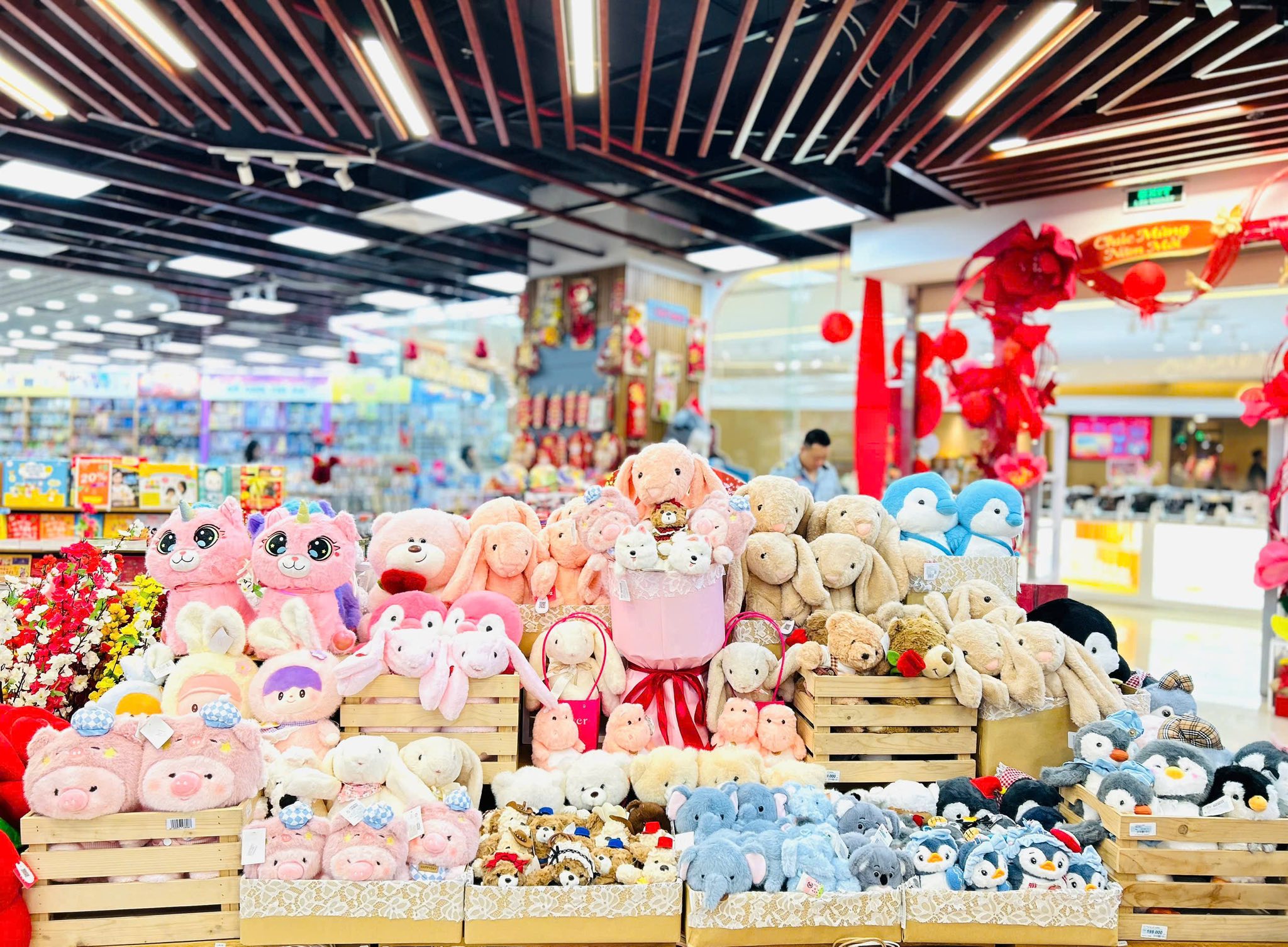 Mua quà ngày Lễ tình nhân, 14 tháng 2 tại FAHASA