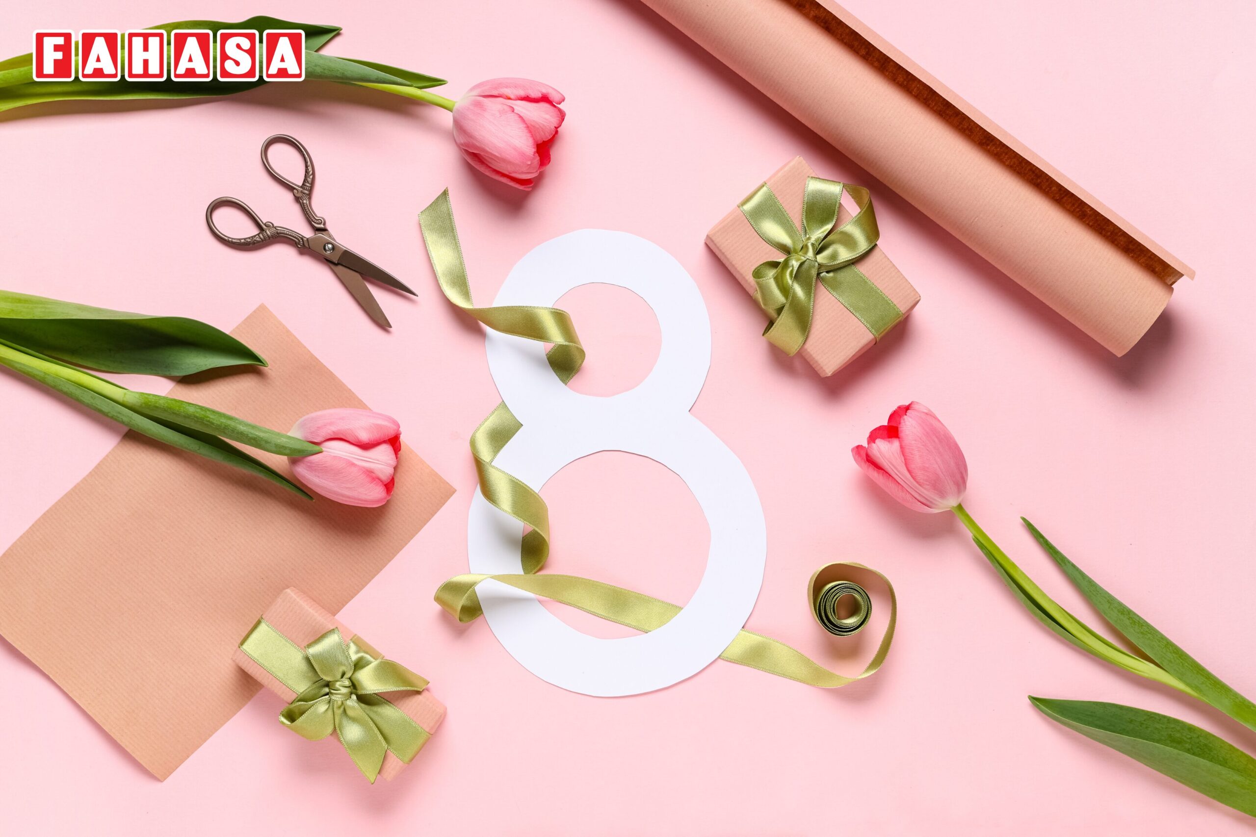 Cách làm quà 8/3 handmade đơn giản, dễ thực hiện tại nhà: Trang trí hộp quà bằng ruy băng và sticker