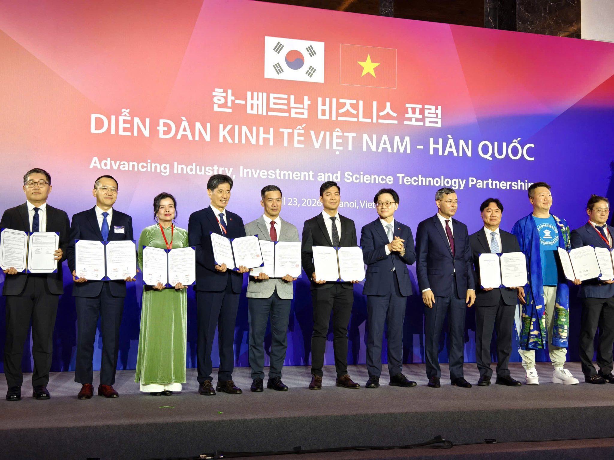 Lễ Ký Kết MOU Giữa FAHASA Và NXB E-Future Trong Diễn Đàn Kinh Tế Việt Nam - Hàn Quốc 2026 Có Sự Tham Dự Của Thủ Tướng Việt Nam Ông Lê Minh Hưng Và Tổng Thống Hàn Quốc Ông Lee Jae Myung