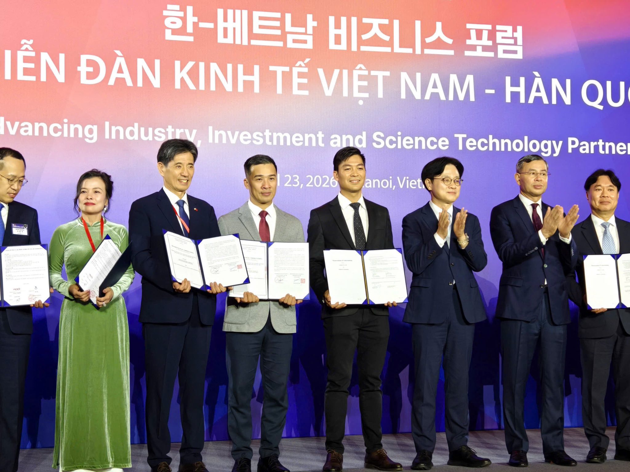 Lễ Ký Kết MOU Giữa FAHASA Và NXB E-Future Trong Diễn Đàn Kinh Tế Việt Nam - Hàn Quốc 2026 Có Sự Tham Dự Của Thủ Tướng Việt Nam Ông Lê Minh Hưng Và Tổng Thống Hàn Quốc Ông Lee Jae Myung 