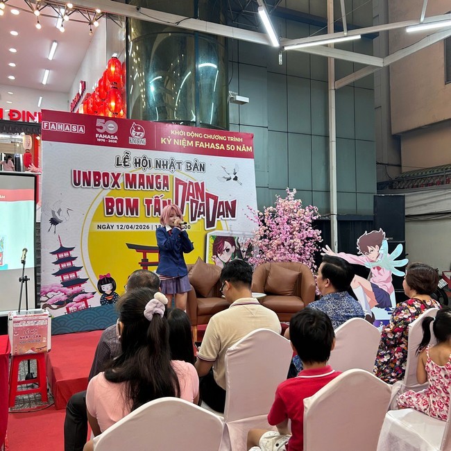 Lễ hội Nhật Bản - Đêm hội Manga tại Nhà Sách Tân Định thu hút đông đảo bạn đọc tham dự