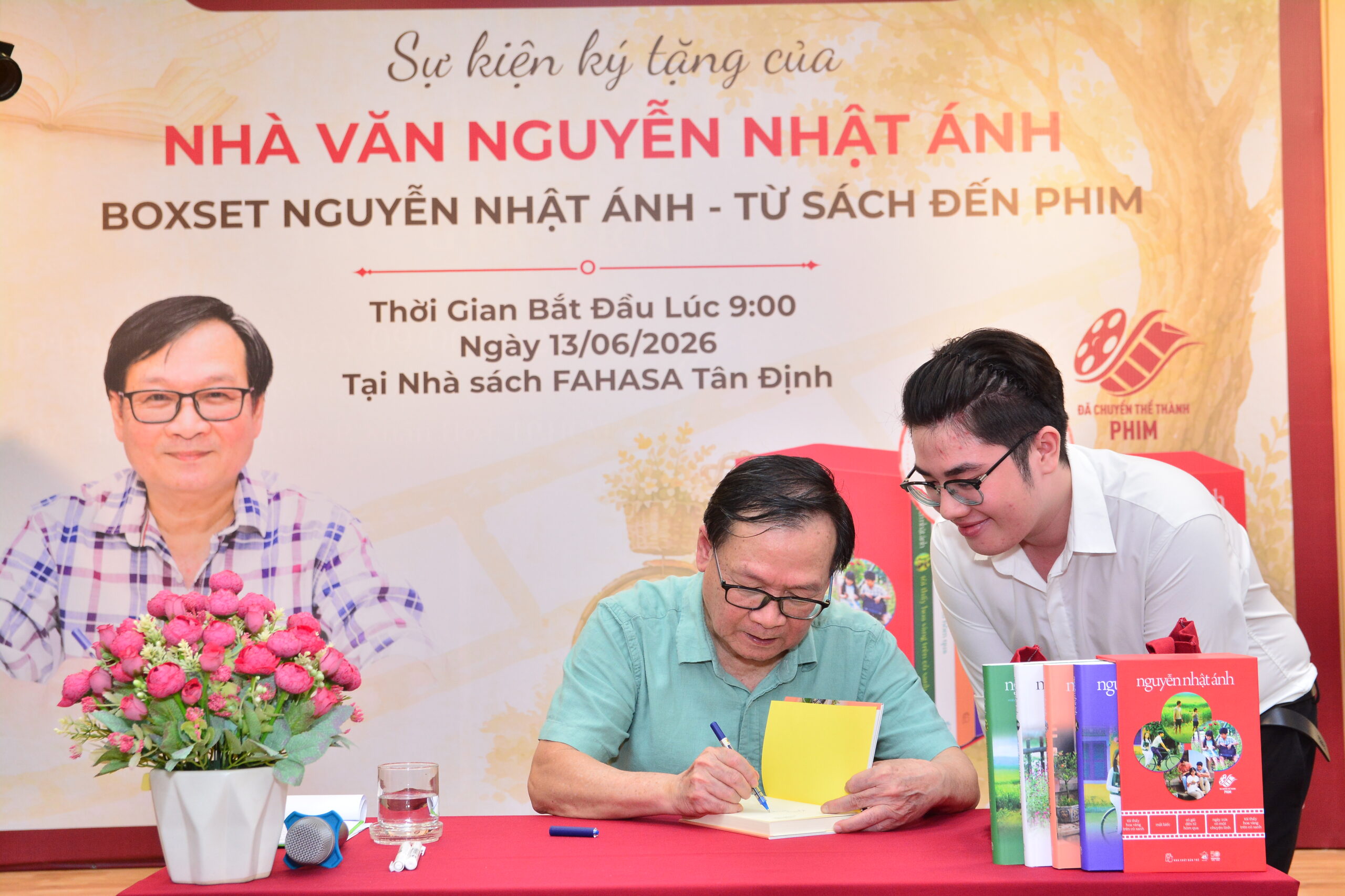 Công ty FAHASA phối hợp cùng NXB Trẻ tổ chức chương trình giao lưu và ký tặng cùng nhà văn Nguyễn Nhật Ánh Ngày 13.06.2026 (4)