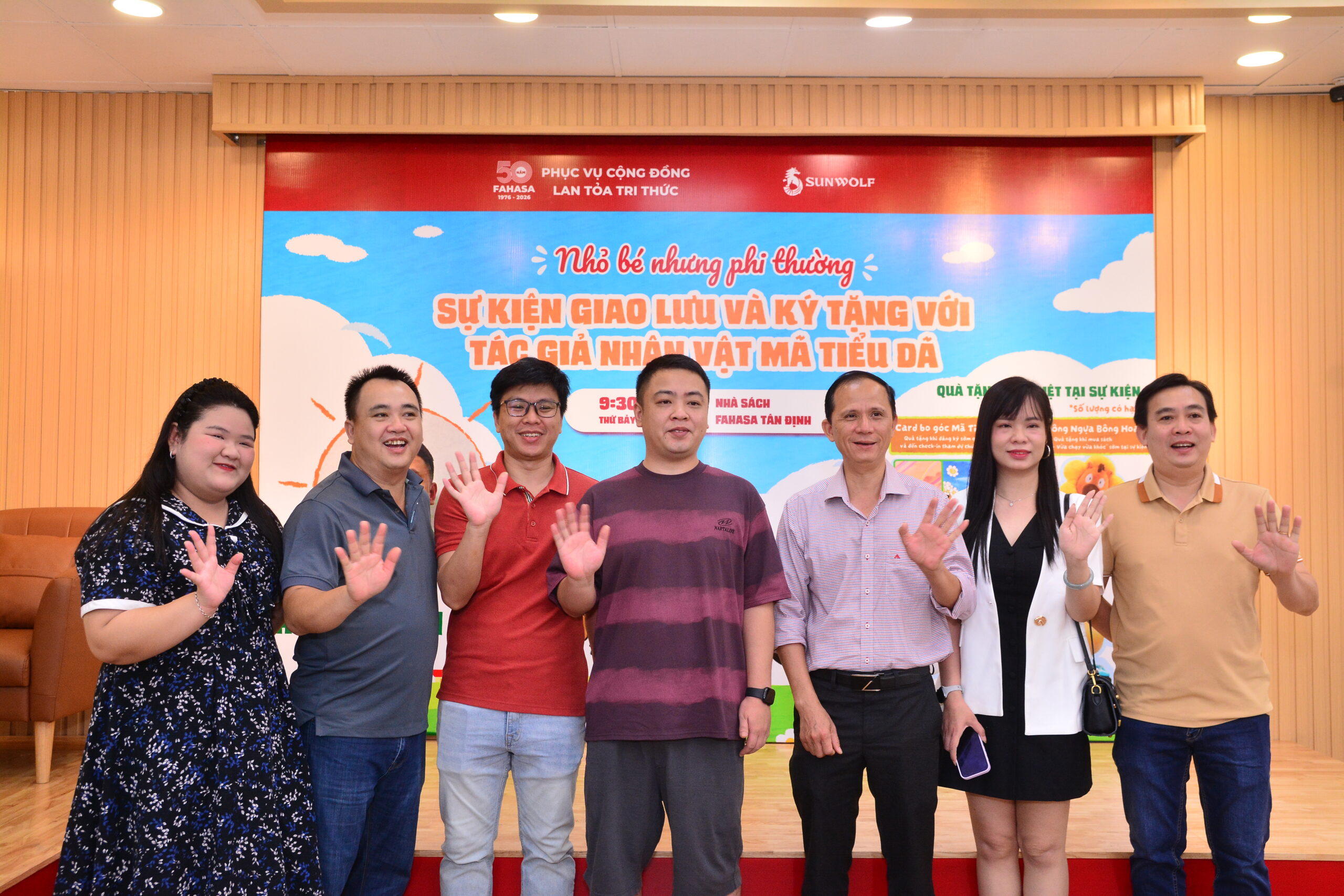 FAHASA Tổ Chức Chương Trình Giao Lưu Và Ký Tặng Cùng Tác Giả Huang San Shui (Hoàng Tam Thủy) Cha Đẻ Nhân Vật Mã Tiểu Dã Đang Gây Sốt Trên Mạng Xã Hội (3)