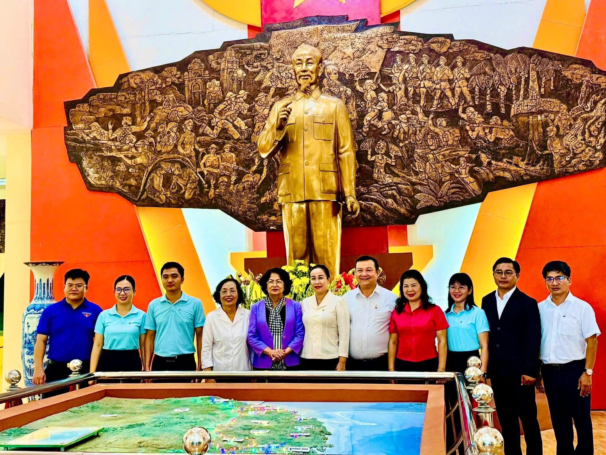 Sáng ngày 06/06/2026, tại xã Trà My, TP. Đà Nẵng, chương trình đã trao tặng 404 suất học bổng “Thắp Sáng Những Ước Mơ” Sáng ngày 06/06/2026, tại xã Trà My, TP. Đà Nẵng, chương trình đã trao tặng 404 suất học bổng “Thắp Sáng Những Ước Mơ”