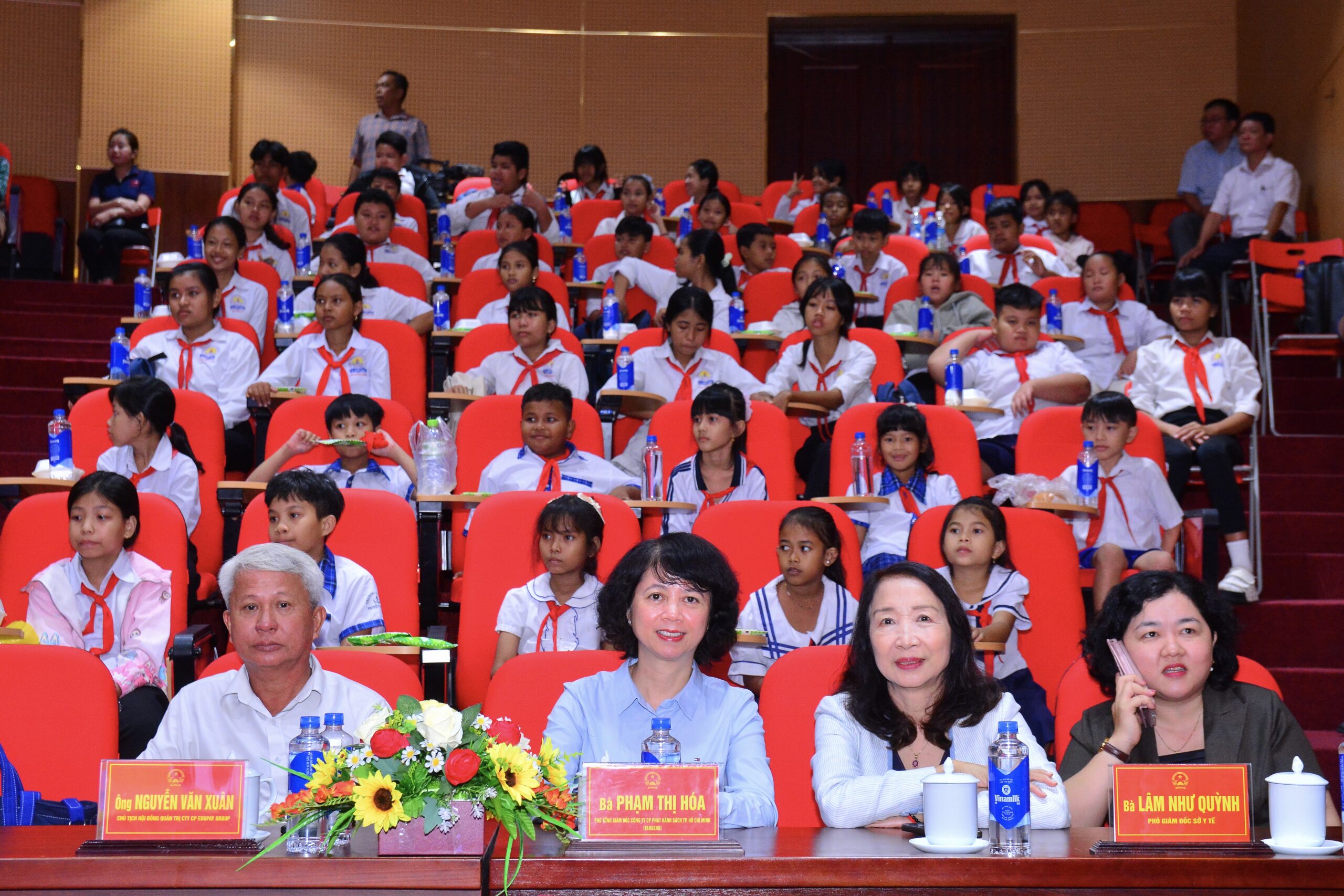 FAHASA Cùng Nguyên Phó Chủ Tịch Nước CHXHCN Việt Nam Lan Tỏa Yêu Thương Mùa Trung Thu (2)
