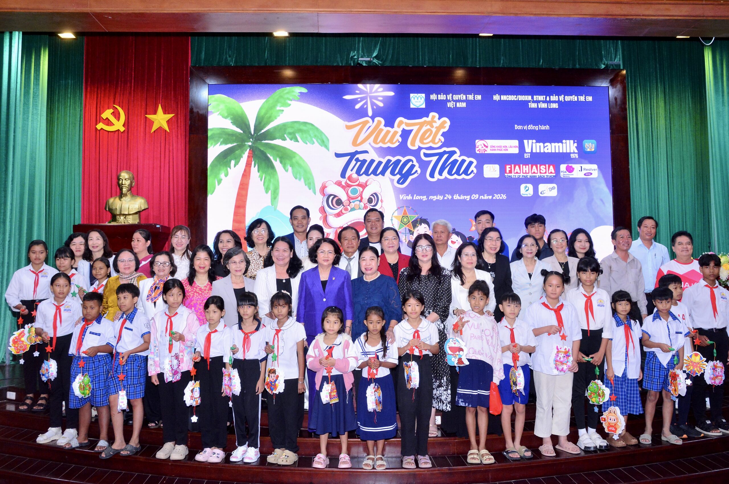 FAHASA Cùng Nguyên Phó Chủ Tịch Nước CHXHCN Việt Nam Lan Tỏa Yêu Thương Mùa Trung Thu (7)