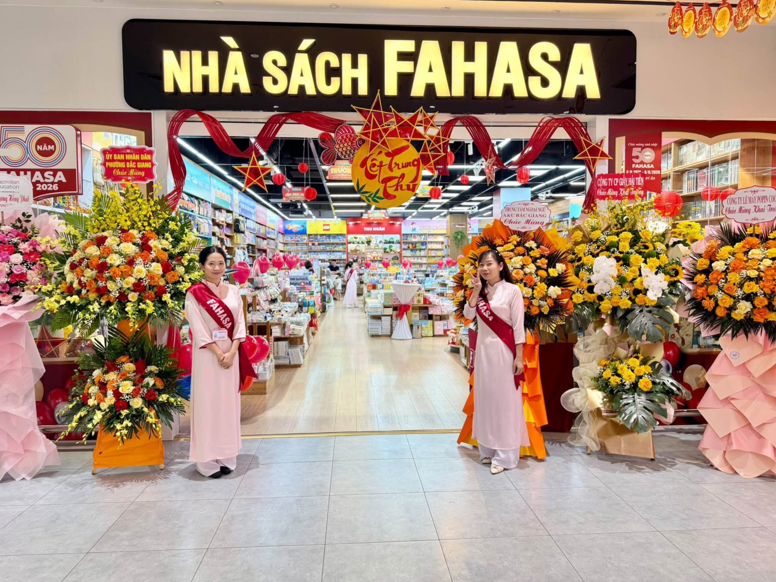 Nhà Sách FAHASA Bắc Giang 2