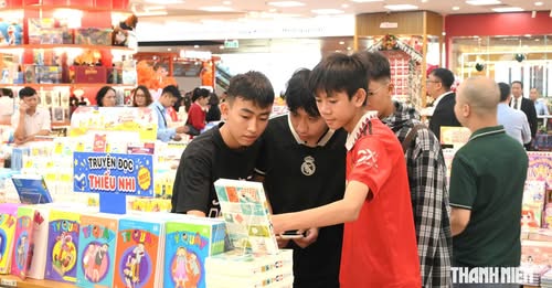 Hai nhà sách FAHASA đầu tư 28 tỉ đồng tại Thanh Hóa và Hải Dương có gì?