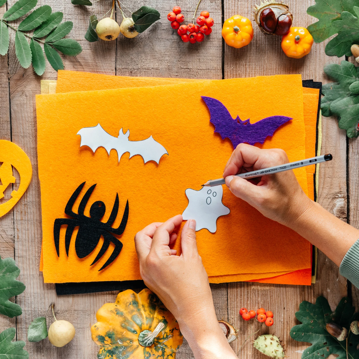 Cách Làm Đồ Trang Trí Halloween Bằng Giấy Đơn Giản: Làm Dơi Giấy Halloween Dán Tường