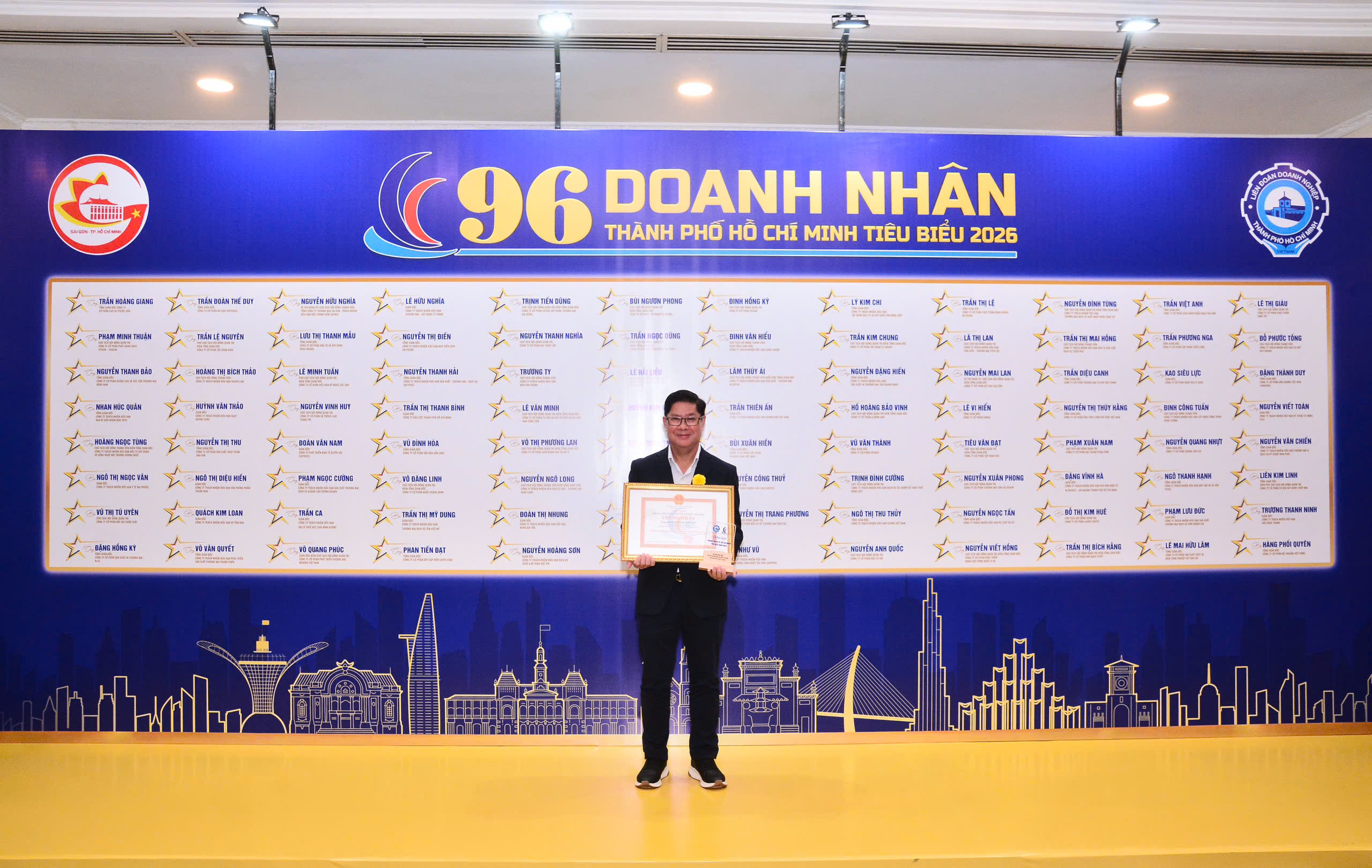 Công Ty FAHASA Và Chủ Tịch HĐQT - Ông Phạm Minh Thuận Vinh Dự Được Công Nhận Danh Hiệu “Doanh Nghiệp, Doanh Nhân Tp. Hồ Chí Minh Tiêu Biểu” Năm 2026 (1)