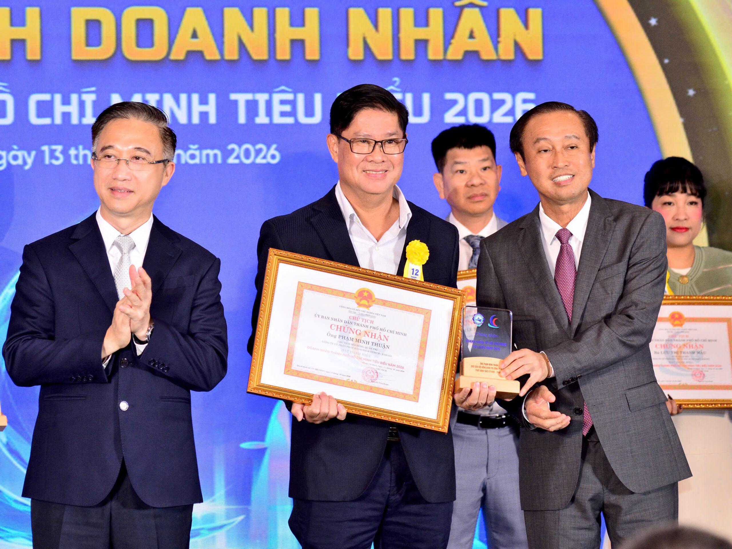 Công Ty FAHASA Và Chủ Tịch HĐQT - Ông Phạm Minh Thuận Vinh Dự Được Công Nhận Danh Hiệu “Doanh Nghiệp, Doanh Nhân Tp. Hồ Chí Minh Tiêu Biểu” Năm 2026 (5)
