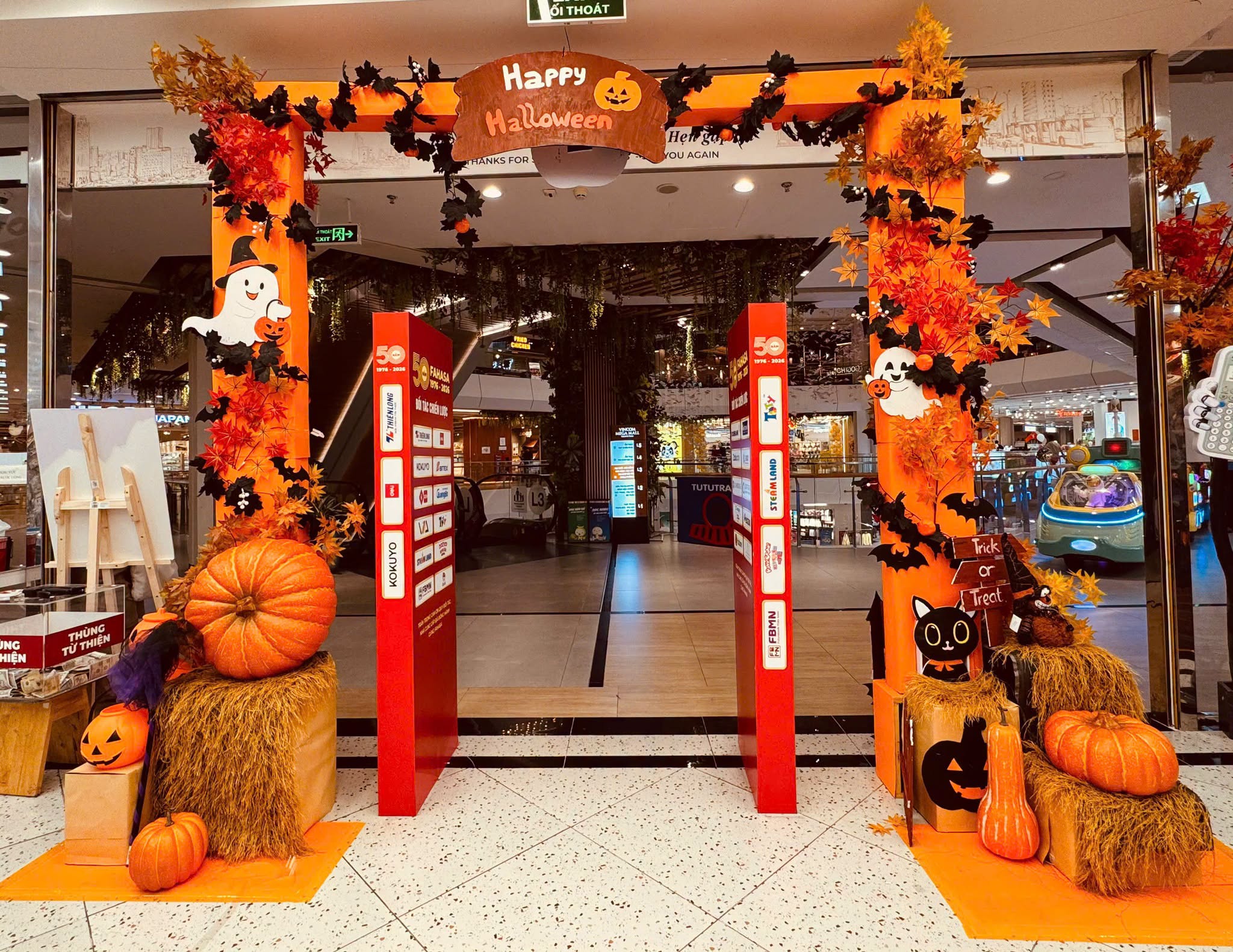 HALLOWEEN tại Nhà sách FAHASA