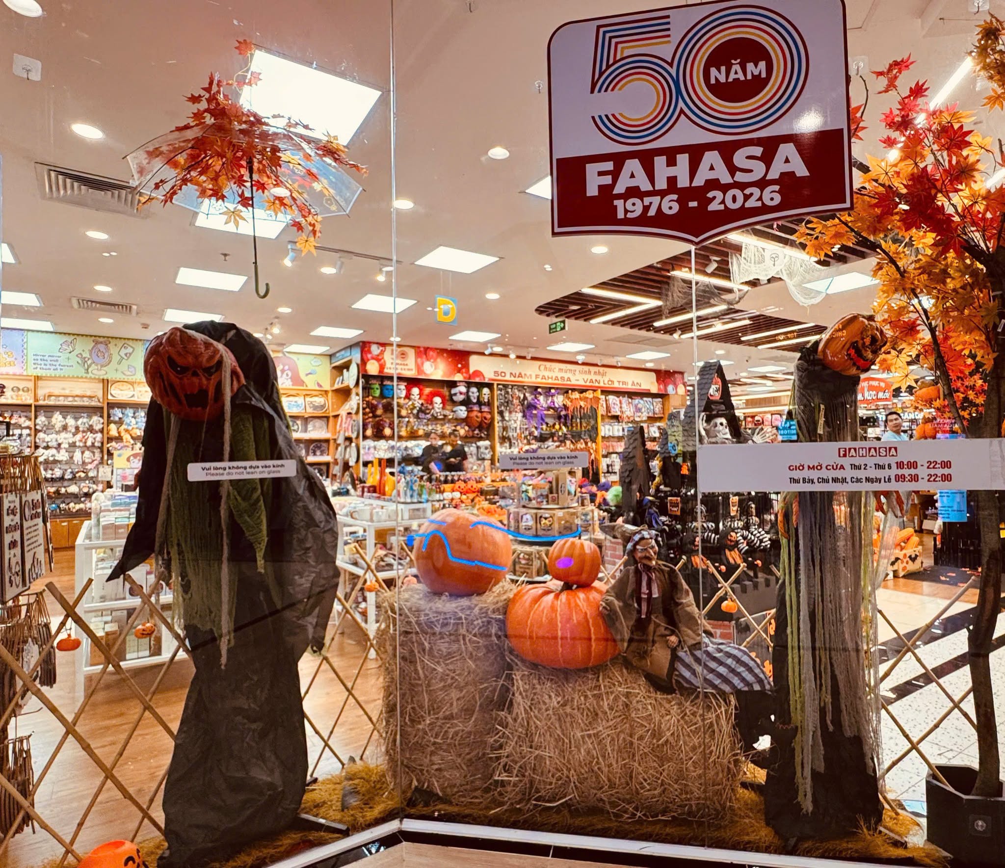 HALLOWEEN tại Nhà sách FAHASA 
