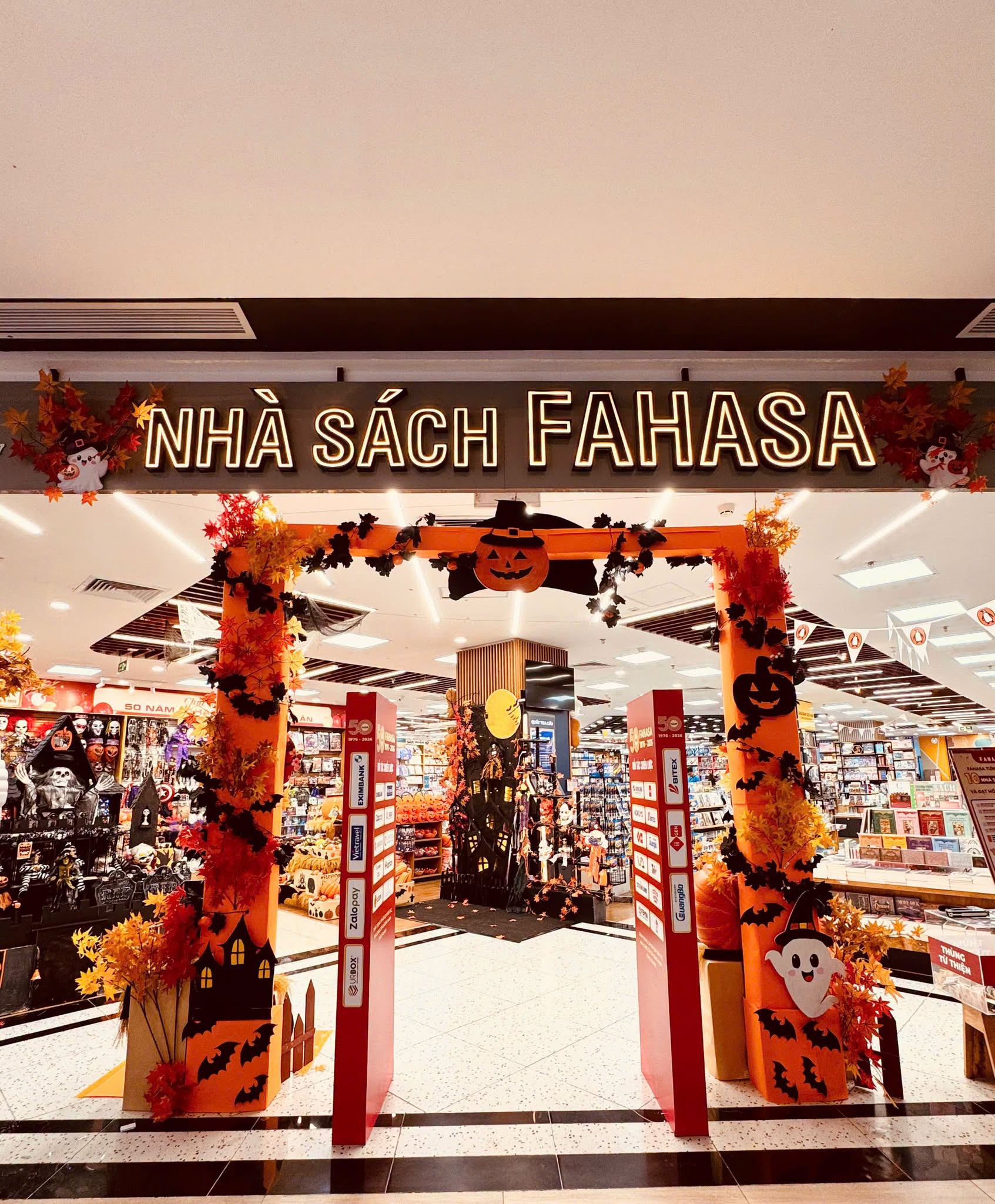 HALLOWEEN tại Nhà sách FAHASA