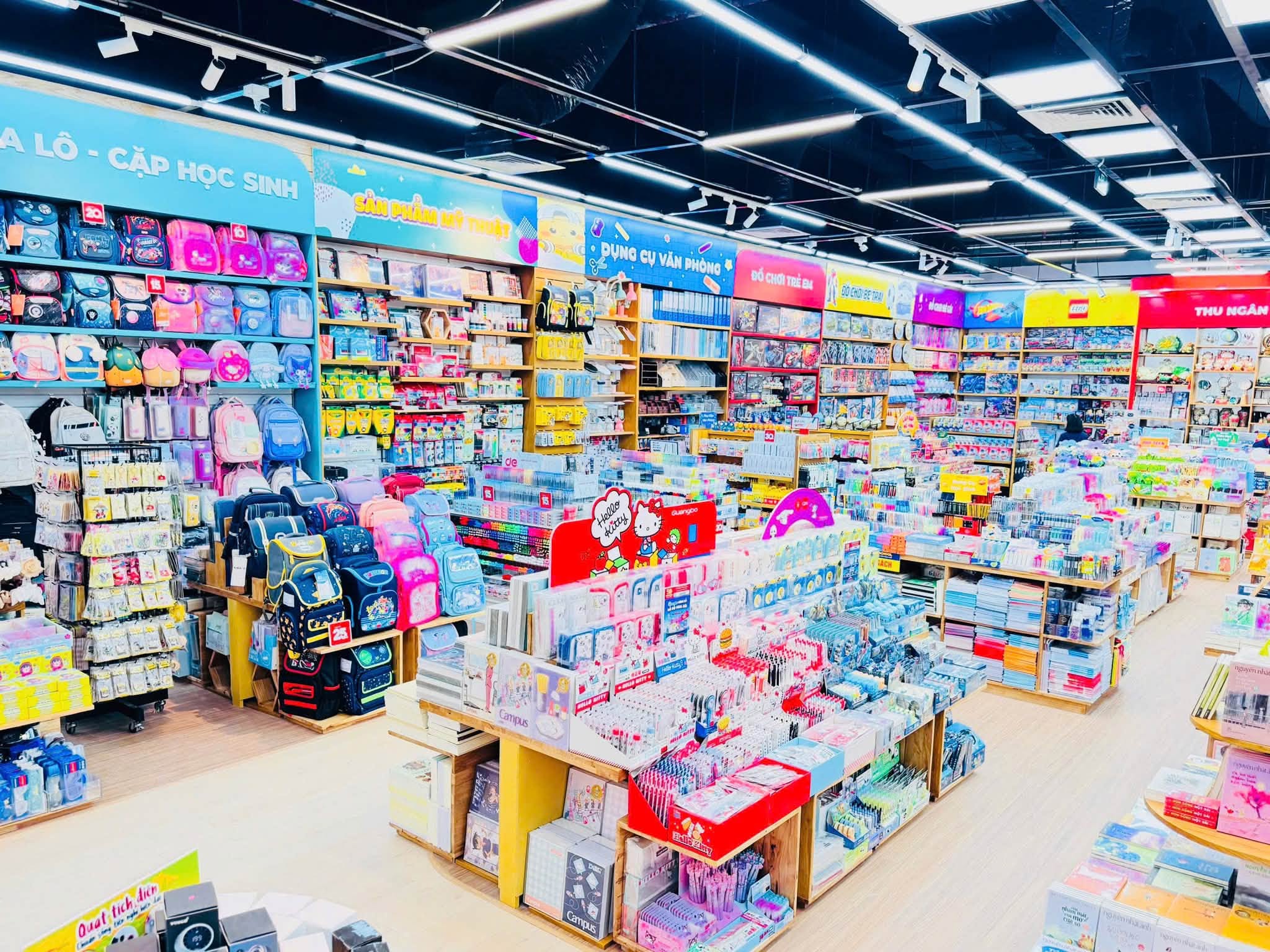 Nhà sách FAHASA Bắc Giang 2