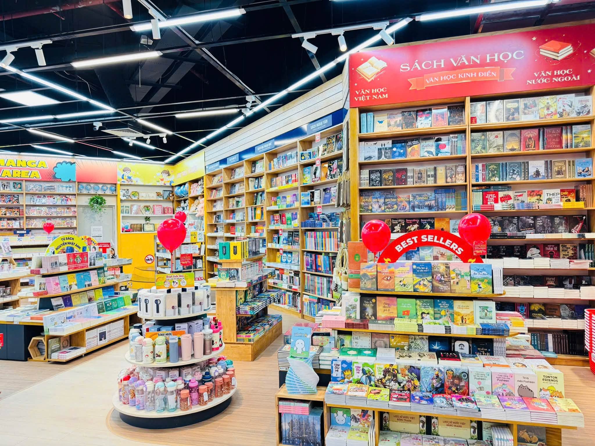 Nhà sách FAHASA Bắc Giang 2