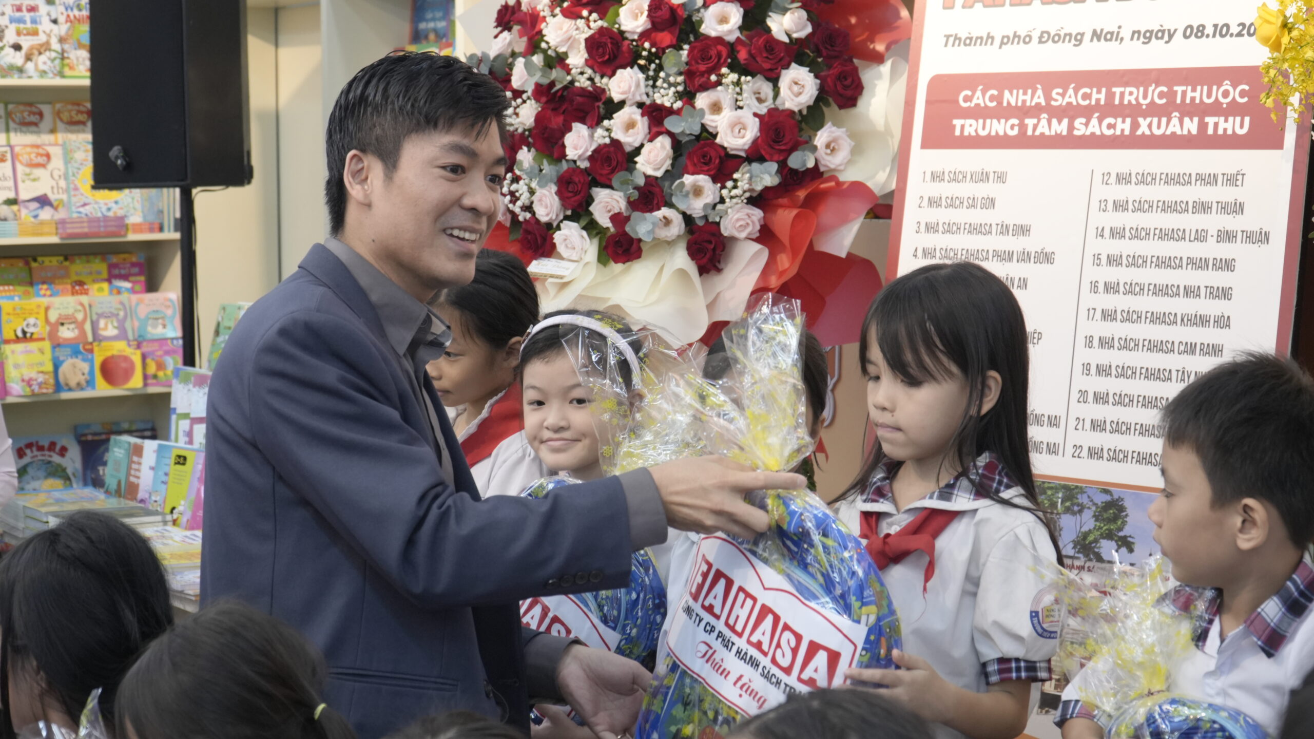 Nhà sách FAHASA Đồng Nai (15)