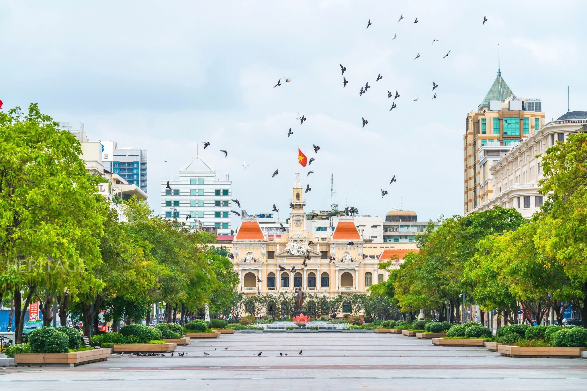 Gợi ý địa điểm đi chơi 20/10 ở Sài Gòn: Phố đi bộ Nguyễn Huệ Gợi ý địa điểm đi chơi 20/10 ở Sài Gòn: Phố đi bộ Nguyễn Huệ